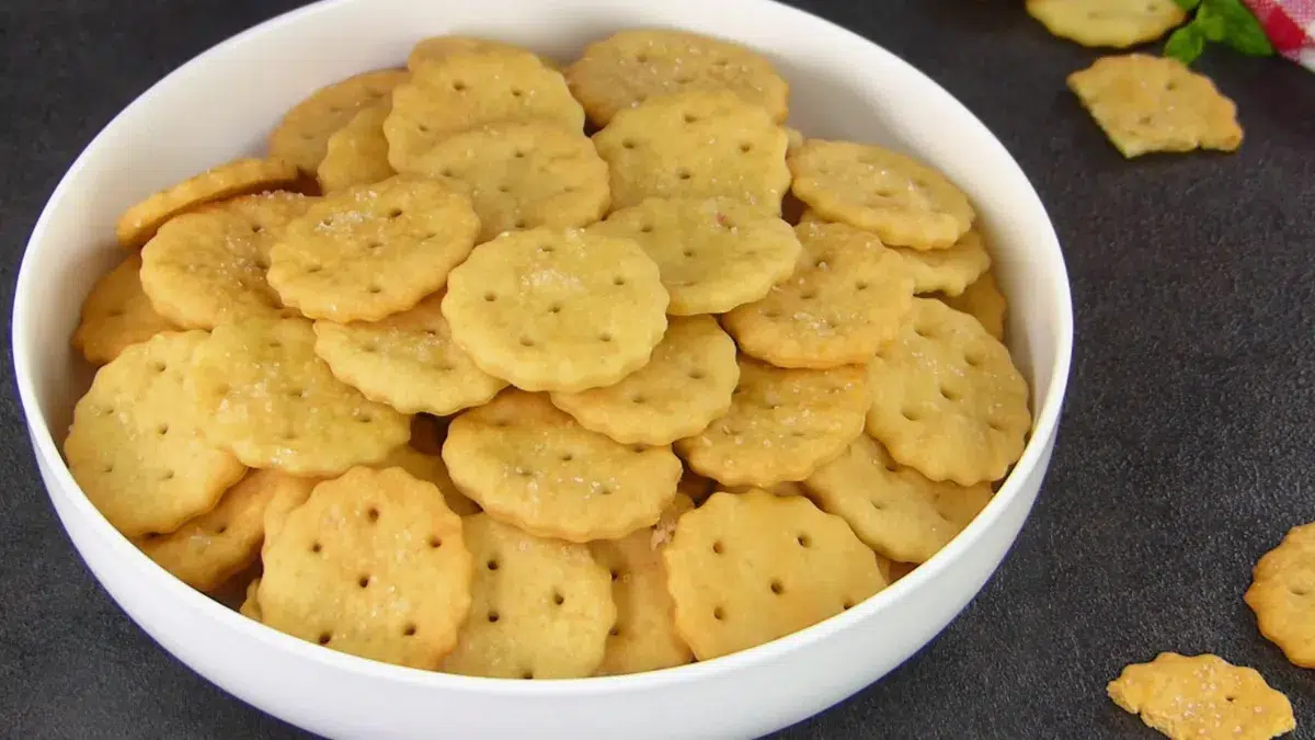 Eggless salted biscuits in a small bowl, ready to serve